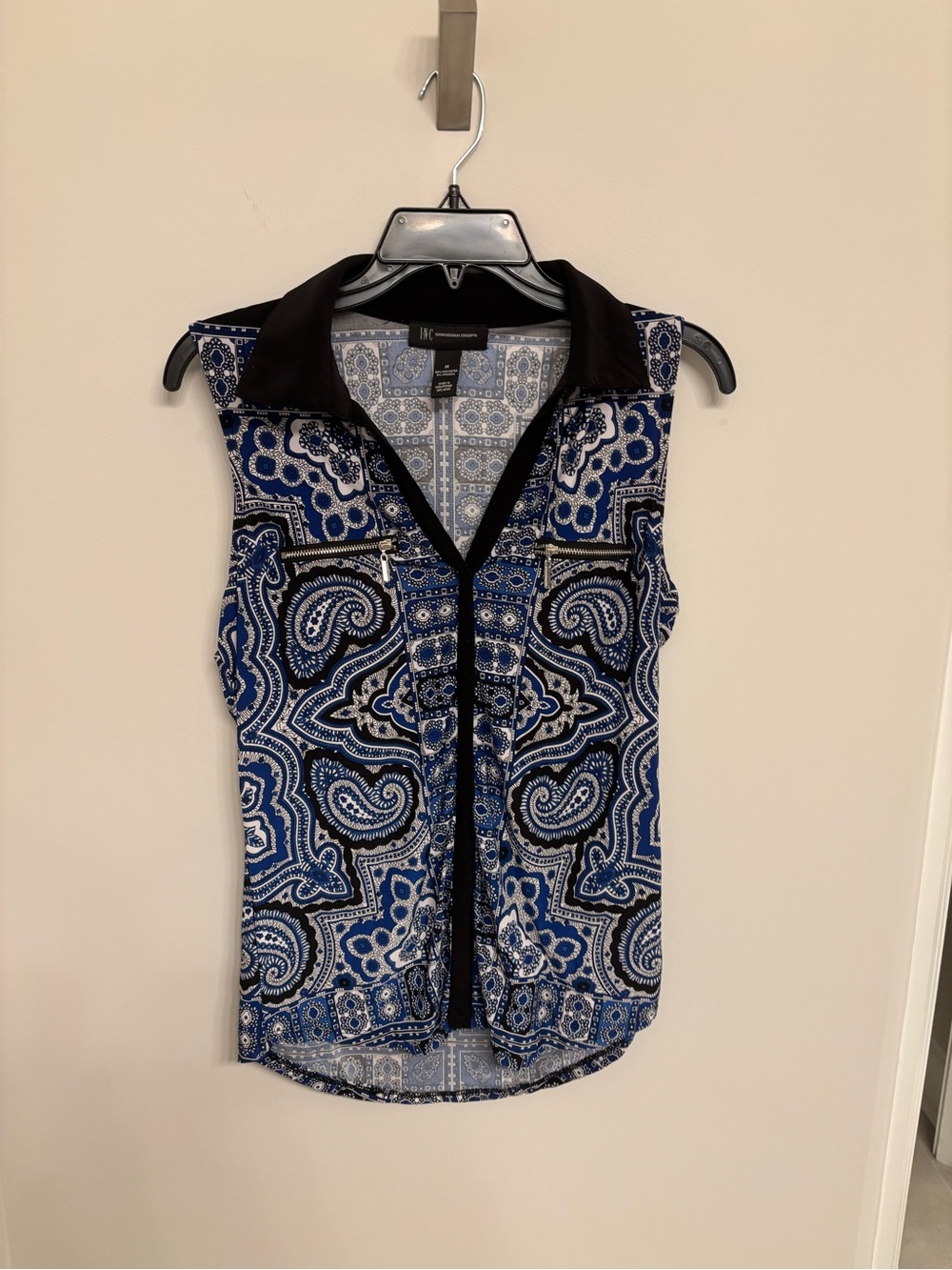 INC Sleeveless Paisley Print Blouse in Navy and Black